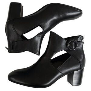 EUC Earth Brand Leather Corinth Heeled Cut-Out Booties Black Size 8